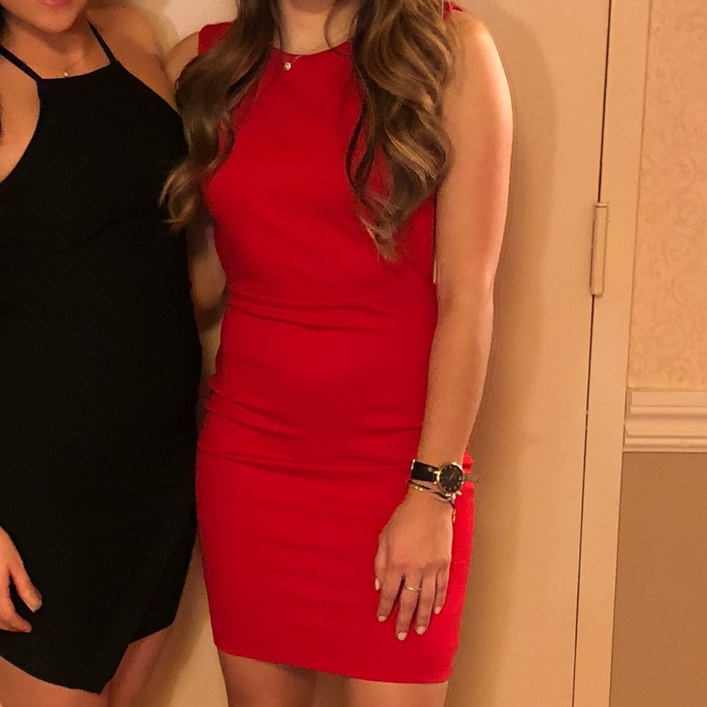 Red Dress - Picture 3 of 3